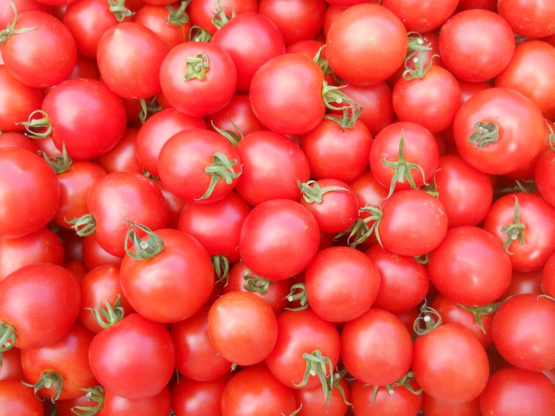 Tomatoes – red cherry
