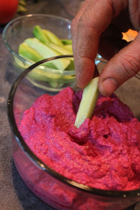 How To Make Hummus Out Of Fresh Veggies