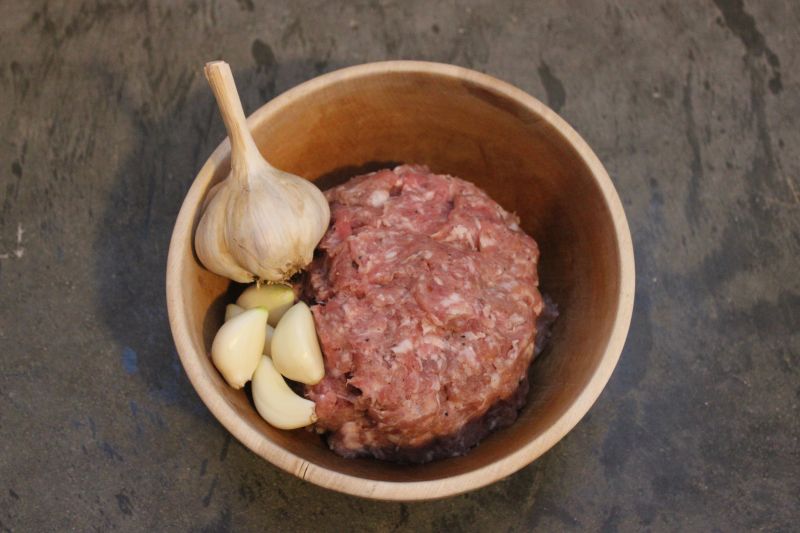 Pork – organic garlic sausage, frozen (loose)